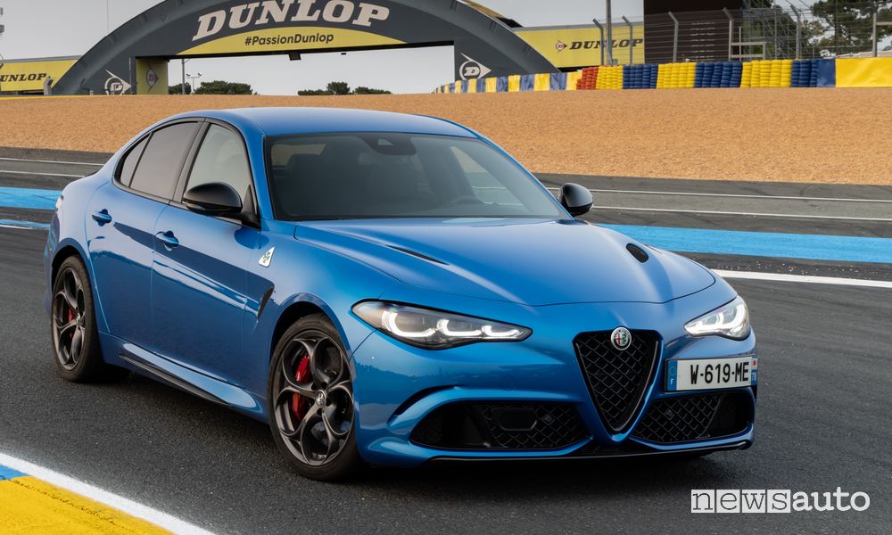 Alfa Romeo Giulia Quadrifoglio anteriore 3/4