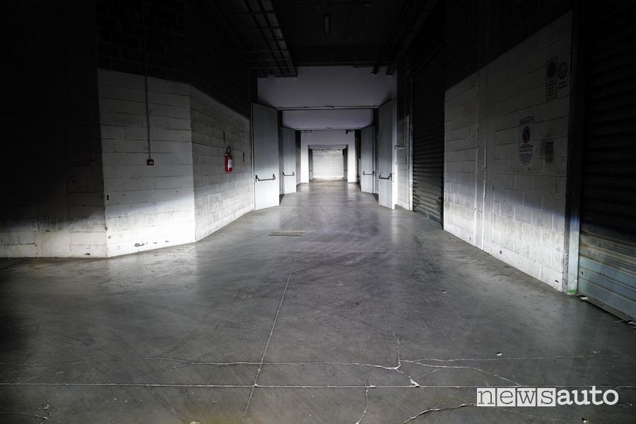 luce abbaglianti fari a Led Osram
