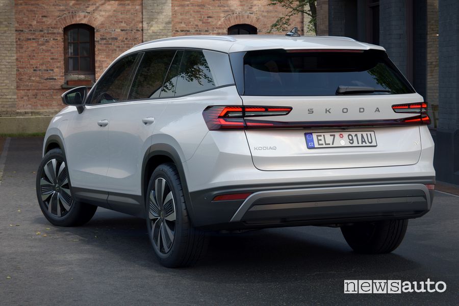 Nuova Skoda Kodiaq iV plug-in posteriore 3/4