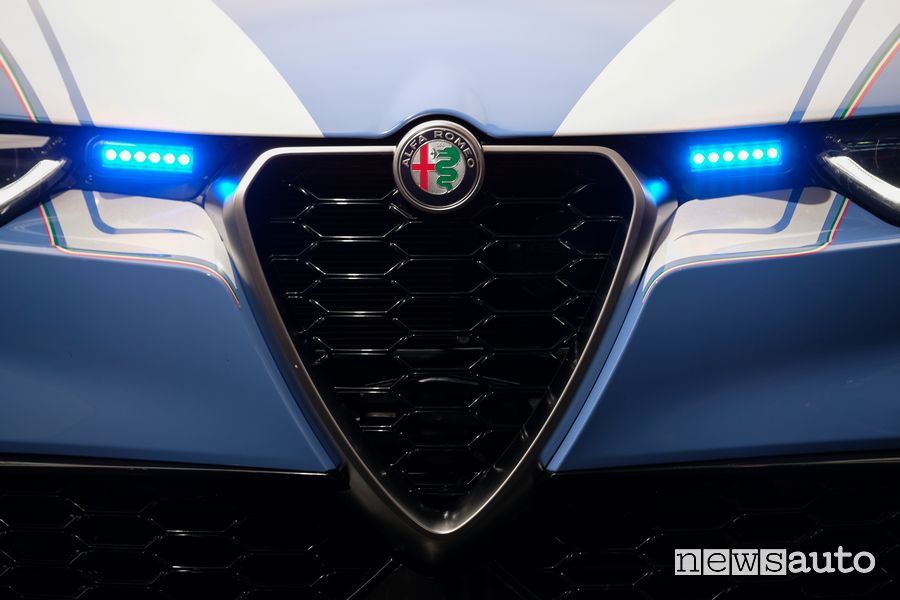 Alfa Romeo Tonale Polizia griglia anteriore "Tribodo"