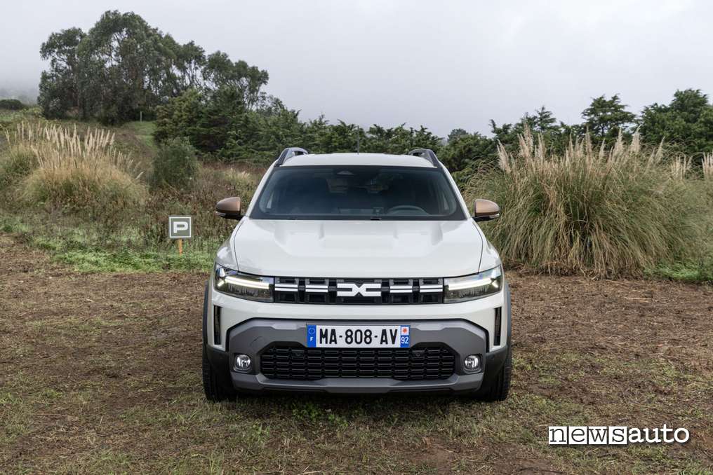 Dacia Duster 2024 frontale allestimento Extreme