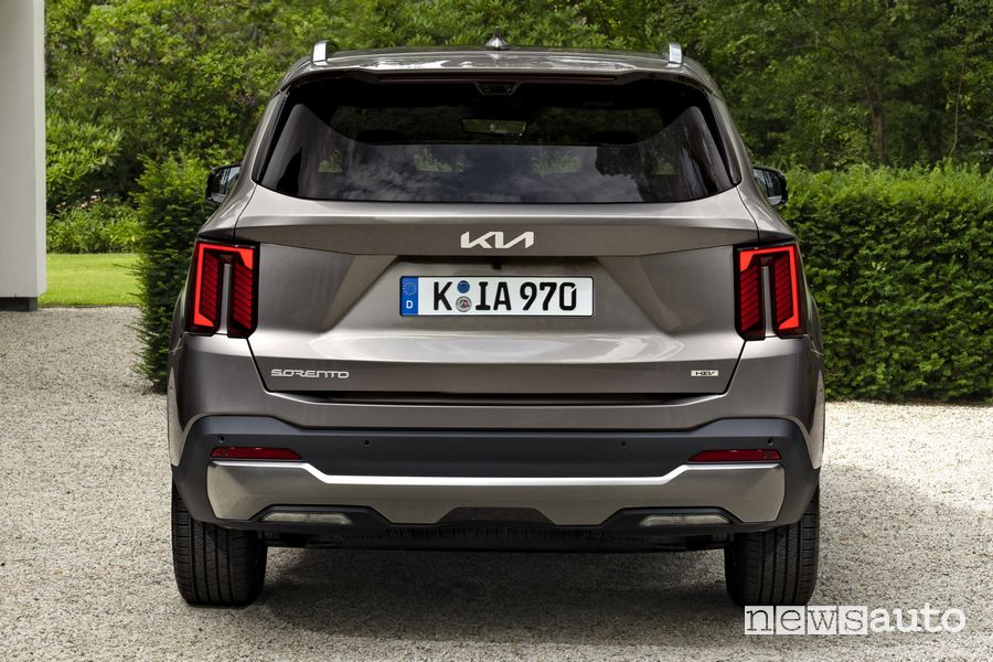 Kia Sorento 2024 posteriore