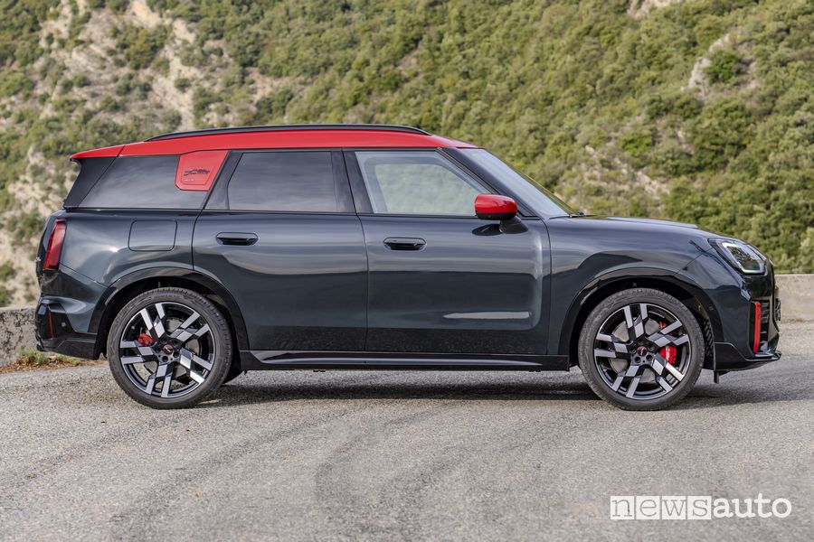 Mini Countryman John Cooper Works laterale
