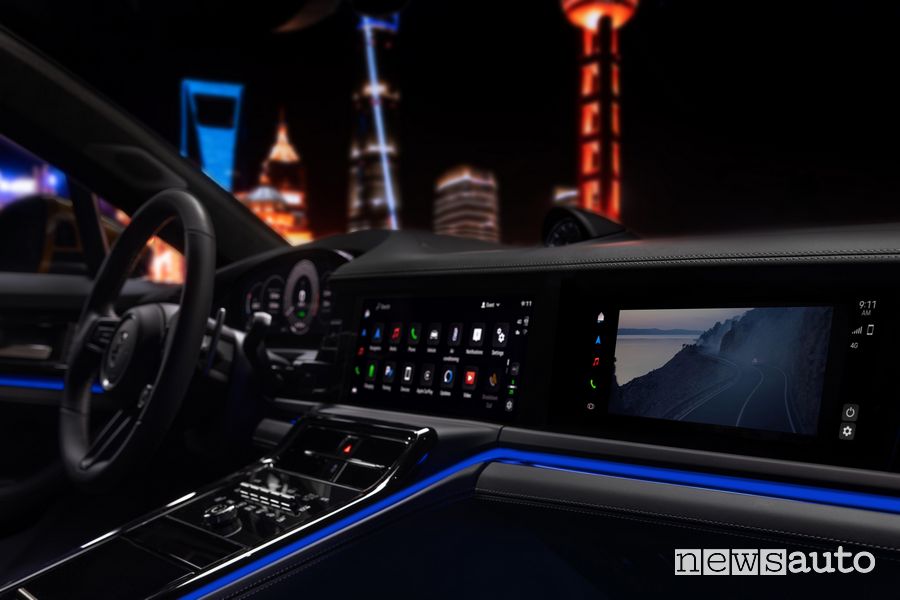 Nuova Porsche Panamera plancia abitacolo