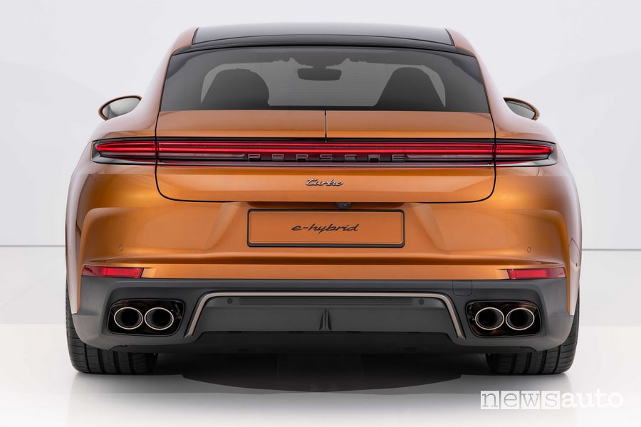 Nuova Porsche Panamera posteriore