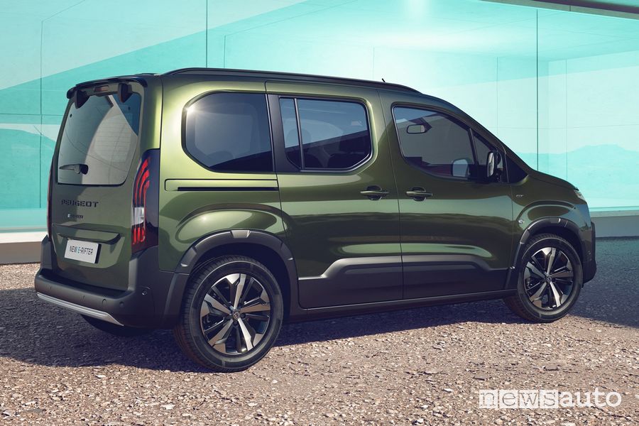 Peugeot e-Rifter 2024 posteriore 3/4