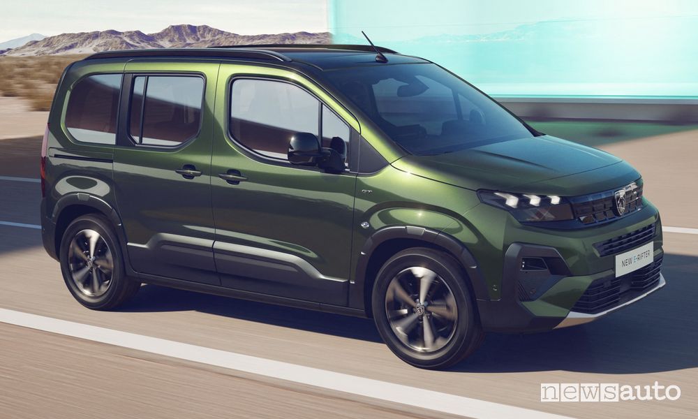 Peugeot e-Rifter 2024 su strada