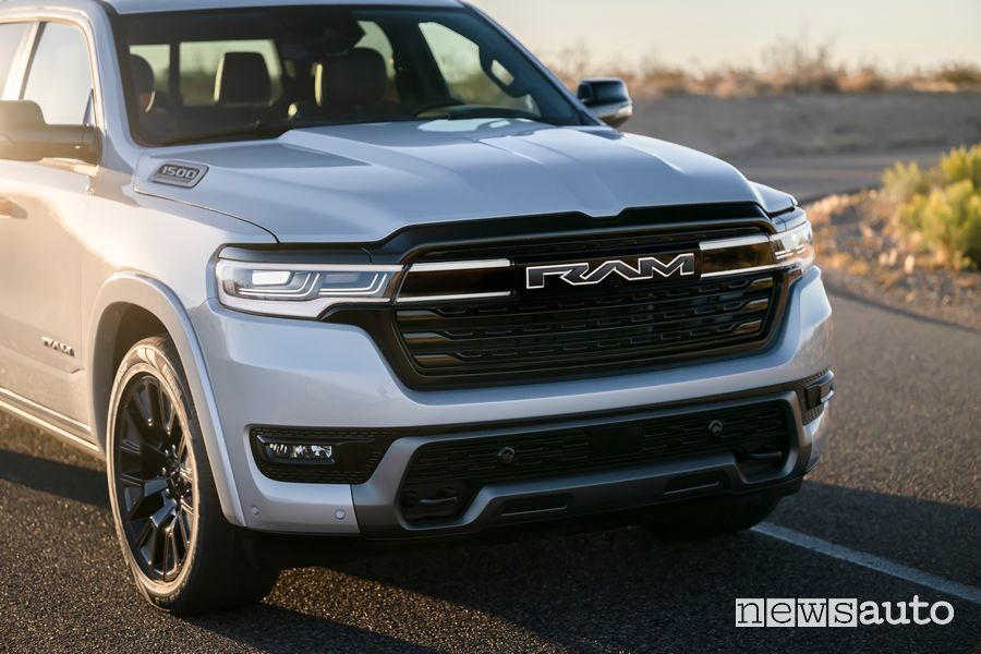 Ram 1500 Ramcharger griglia anteriore