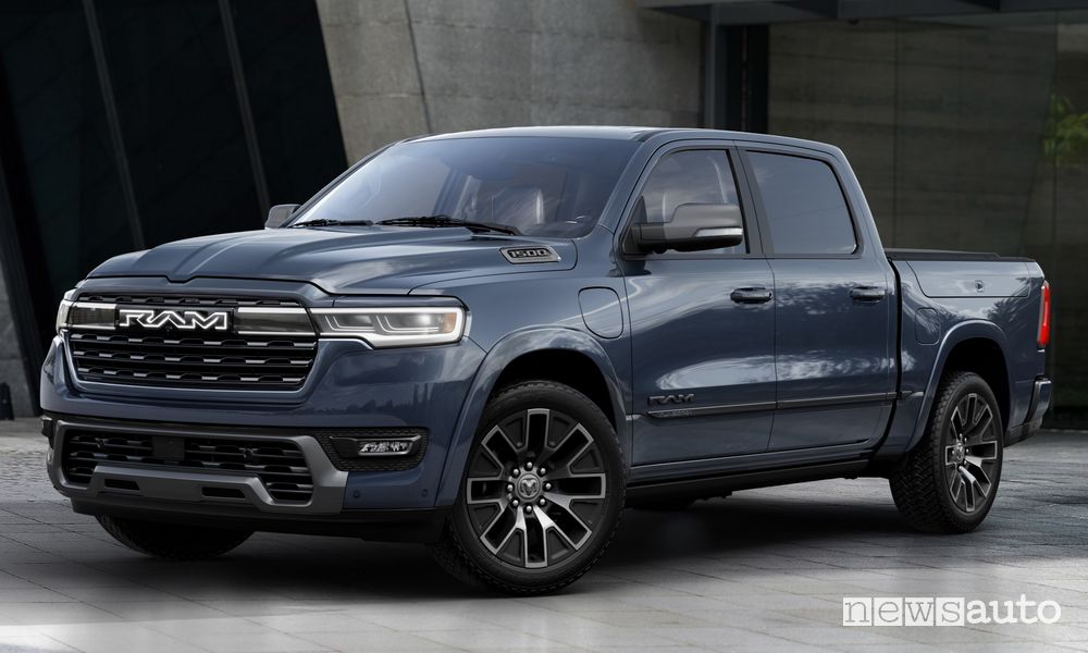 Ram 1500 Ramcharger Tungsten anteriore 3/4