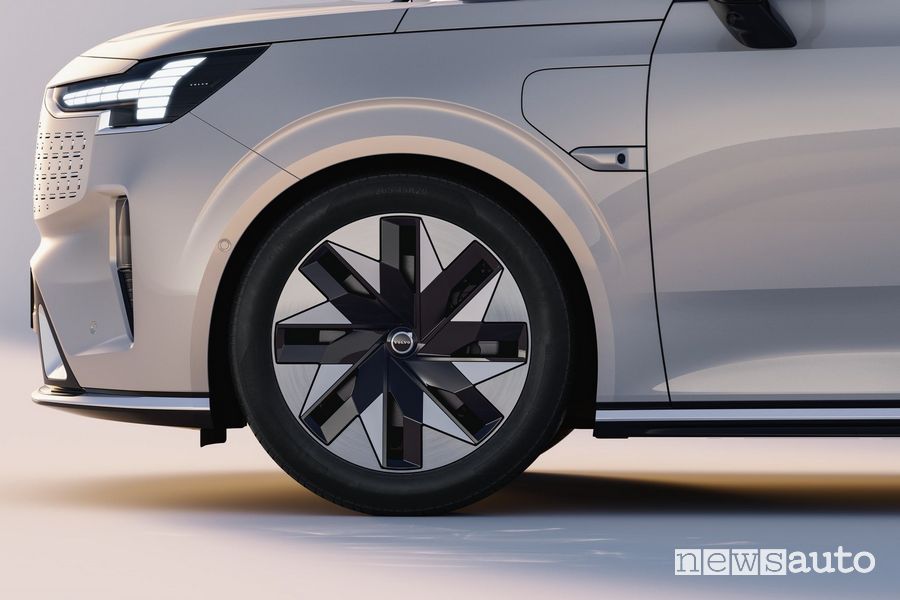 Volvo EM90 cerchi in lega da 20"