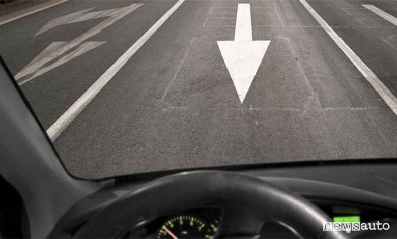 contromano in autostrada