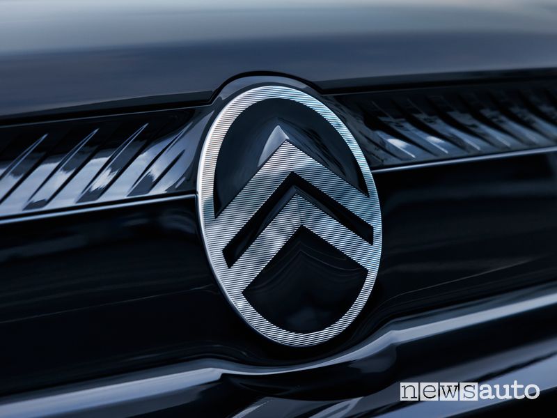 SpaceTourer nuovo logo Citroen griglia anteriore