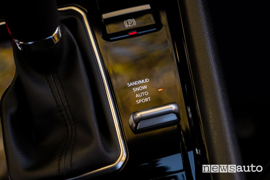 Jeep Compass 4xe selettore di guida Selec-Terrain