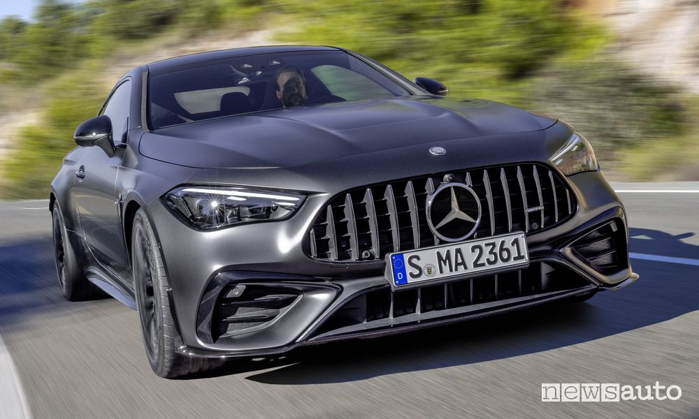 Mercedes CLE 53 4Matic+ Coupé su strada