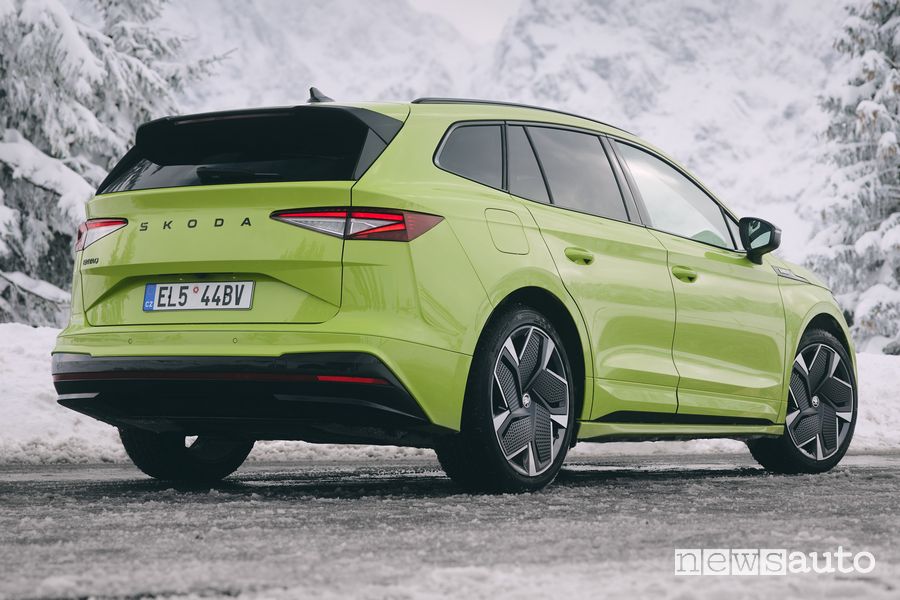 Skoda Enyaq RS posteriore 3/4