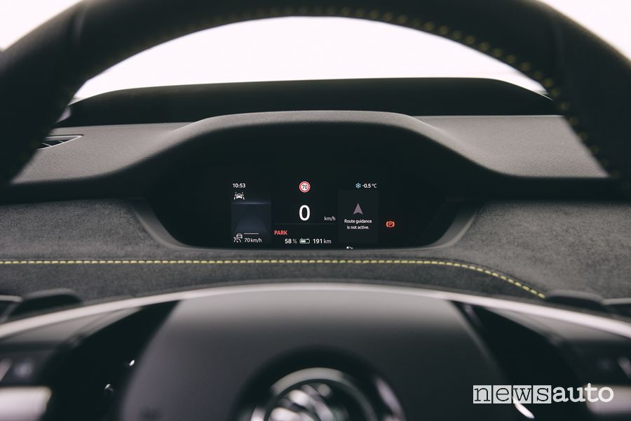 Skoda Enyaq RS display quadro strumenti