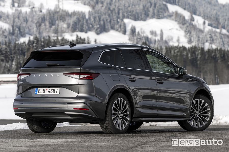 Skoda Enyaq posteriore 3/4