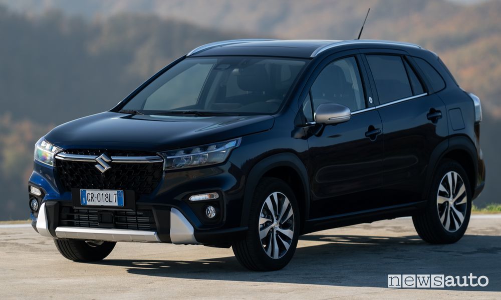 Suzuki S-Cross Hybrid Yoru anteriore 3/4