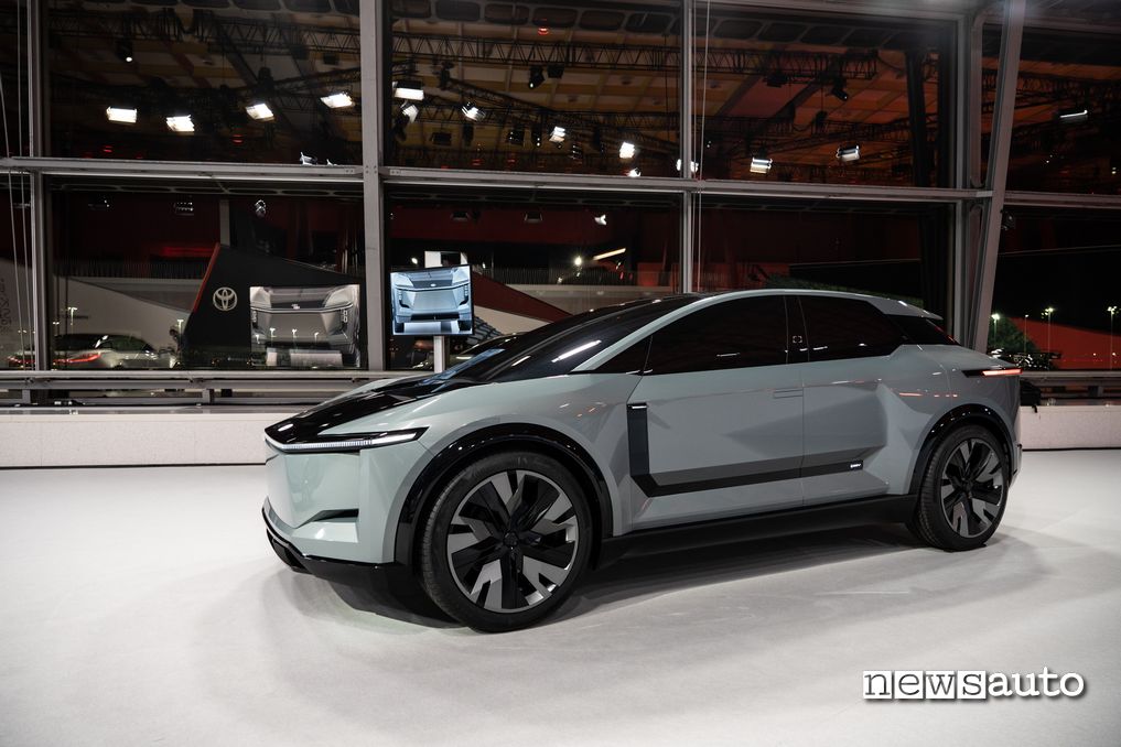 Toyota FT-3e Concept fiancata