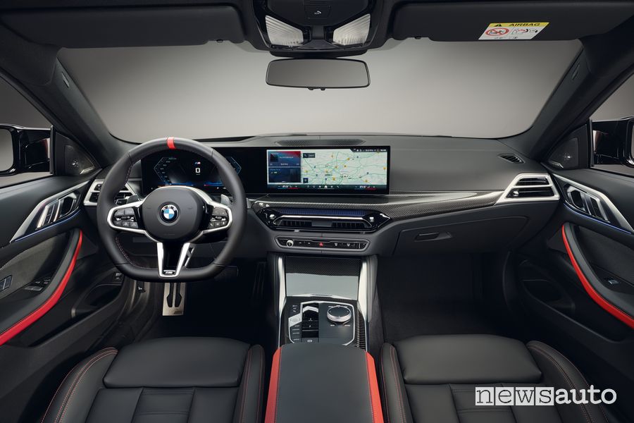 Nuova BMW Serie 4 Coupé plancia abitacolo