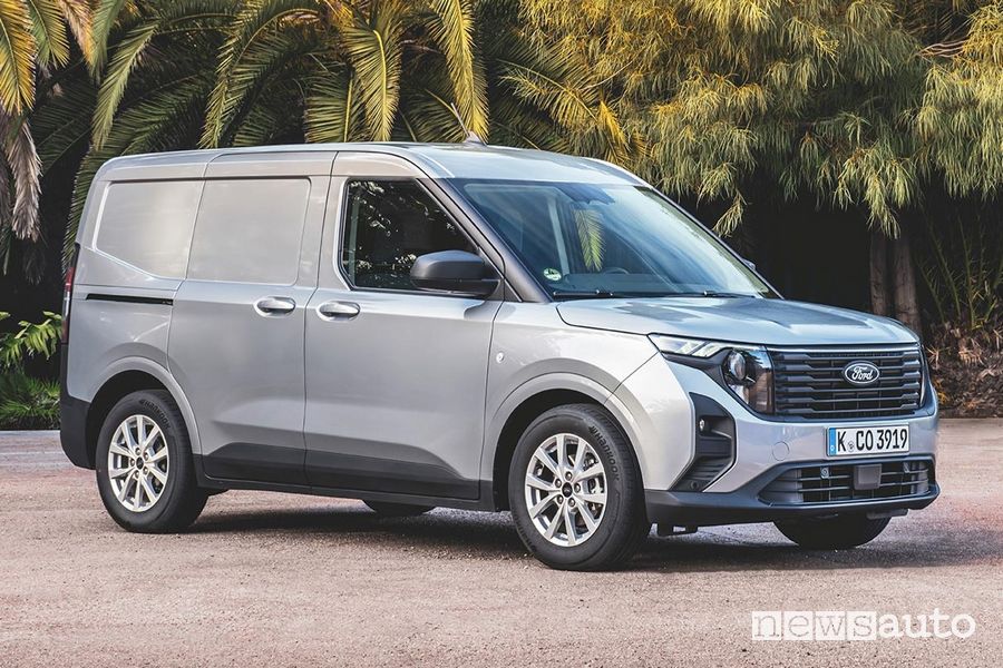 Nuova Ford Transit Courier anteriore 3/4