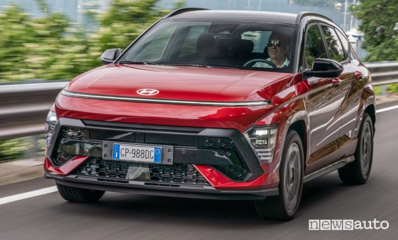 Nuova Hyundai Kona Hybrid N Line su strada