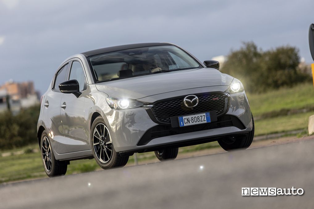 Mazda Mazda2 Homura Aka anteriore