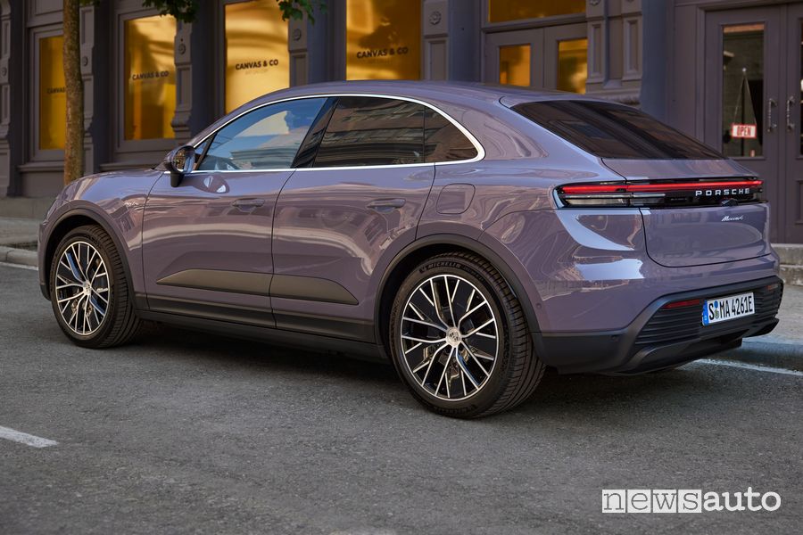 Nuova Porsche Macan posteriore 3/4