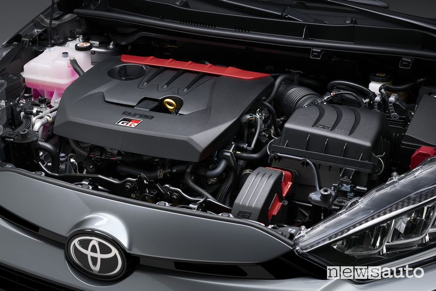 Nuova Toyota Yaris GR vano motore