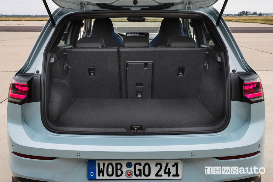 Volkswagen Golf GTE bagagliaio