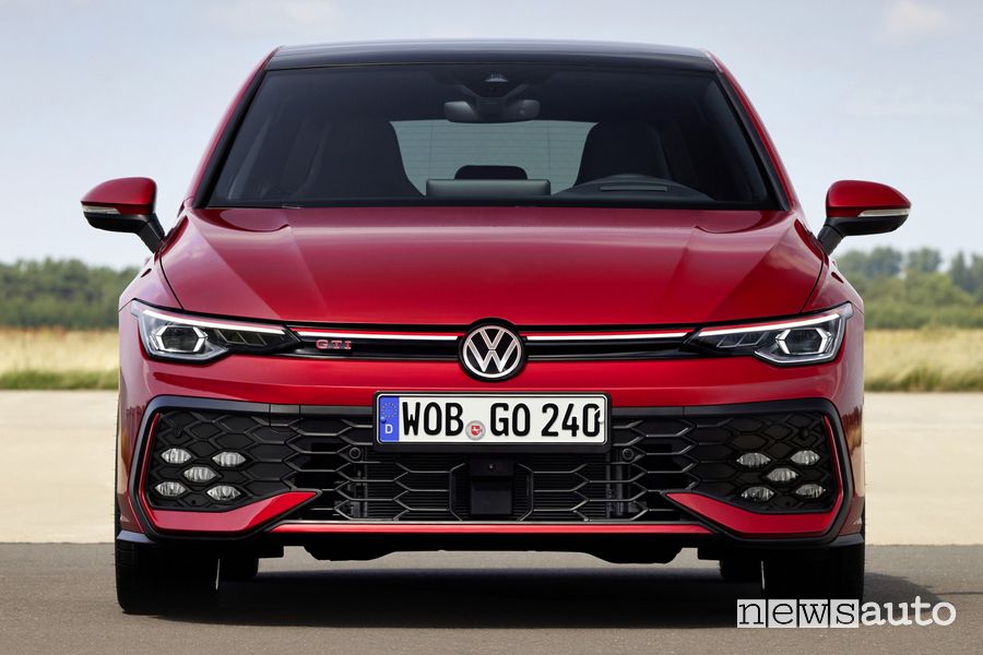 Volkswagen Golf GTI frontale, paraurti anteriore