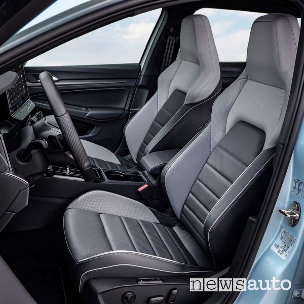 Volkswagen Golf Variant R Line sedili anteriori abitacolo