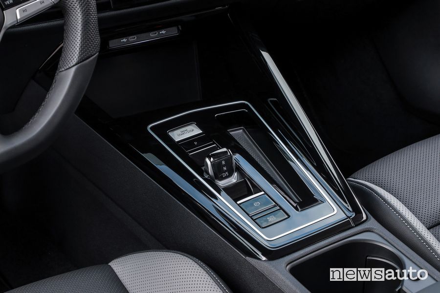 Volkswagen Golf Variant R Line leva cambio automatico DSG