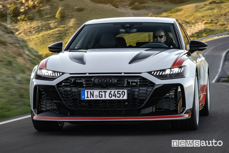 Audi RS 6 Avant GT su strada