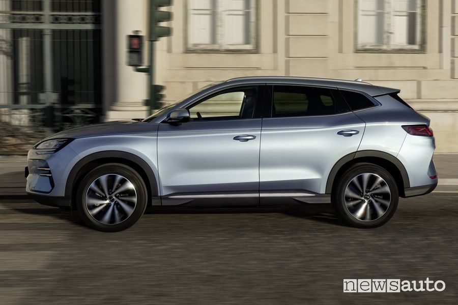 BYD Seal U su strada