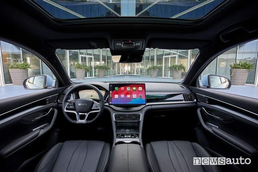 BYD Seal U plancia abitacolo