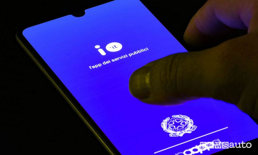 patente digitale sull'App IO oppure su Apple Wallet o Google Wallet