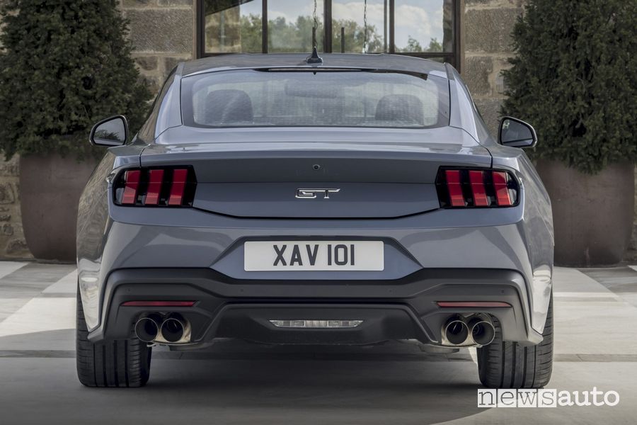 Nuova Ford Mustang GT posteriore