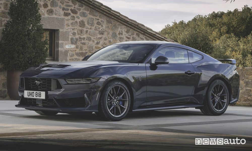Nuova Ford Mustang Dark Horse anteriore 3/4