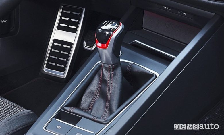 Volkswagen Golf GTI, l'ultima con cambio manuale, prezzo
