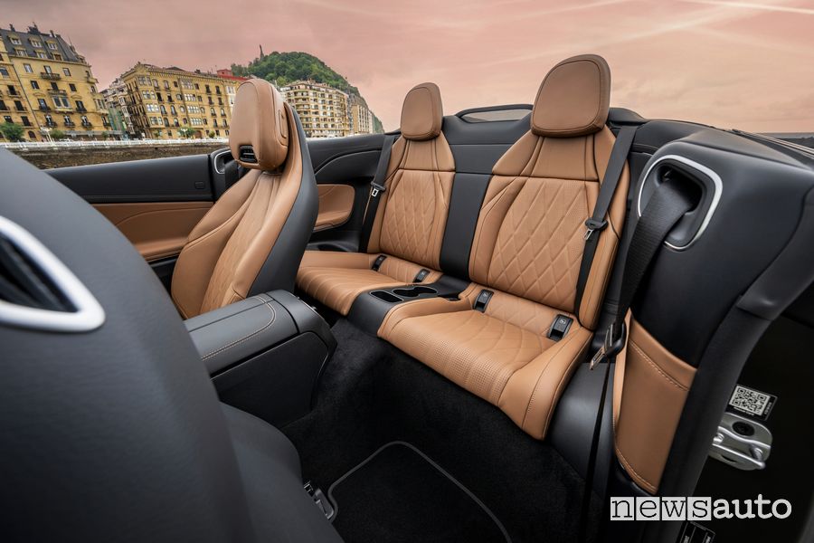 Mercedes CLE Cabriolet sedili posteriori abitacolo
