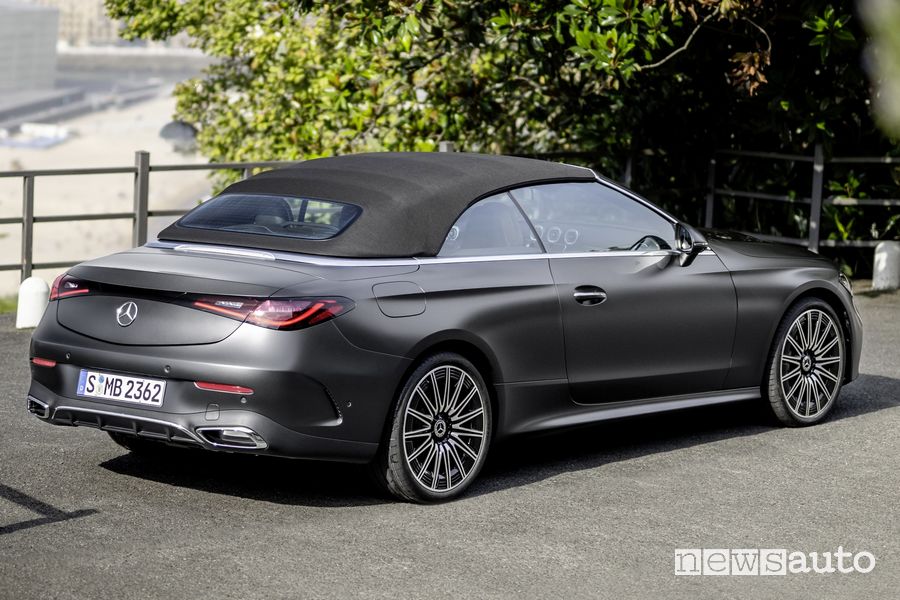 Mercedes CLE Cabriolet posteriore 3/4 capote chiusa