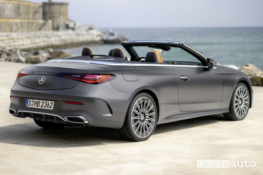 Mercedes CLE Cabriolet posteriore 3/4