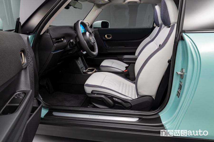 Nuova Mini Cooper S sedili anteriori abitacolo