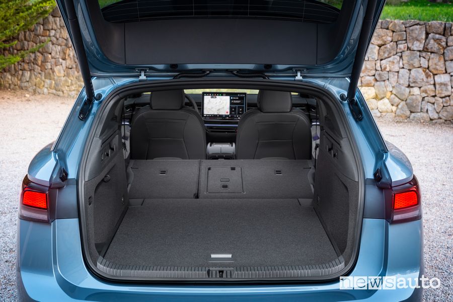 Volkswagen ID.7 Tourer bagagliaio abitacolo