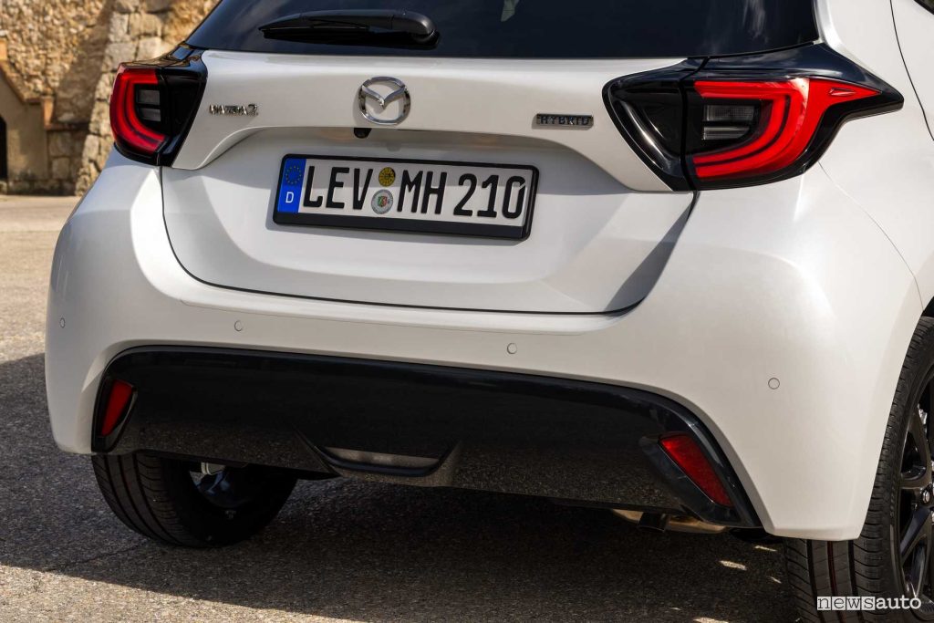 Mazda2 Hybrid 2024 paraurti posteriore