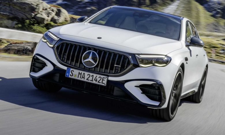 Mercedes-AMG E 53 Hybrid 4Matic+ su strada