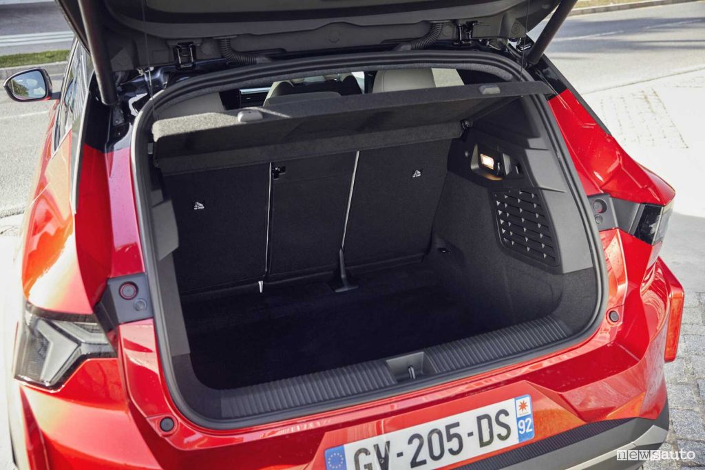 Renault Scenic E-Tech electric Iconic bagagliaio