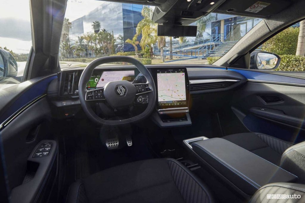 Renault Scenic E-Tech electric Esprit Alpine plancia abitacolo