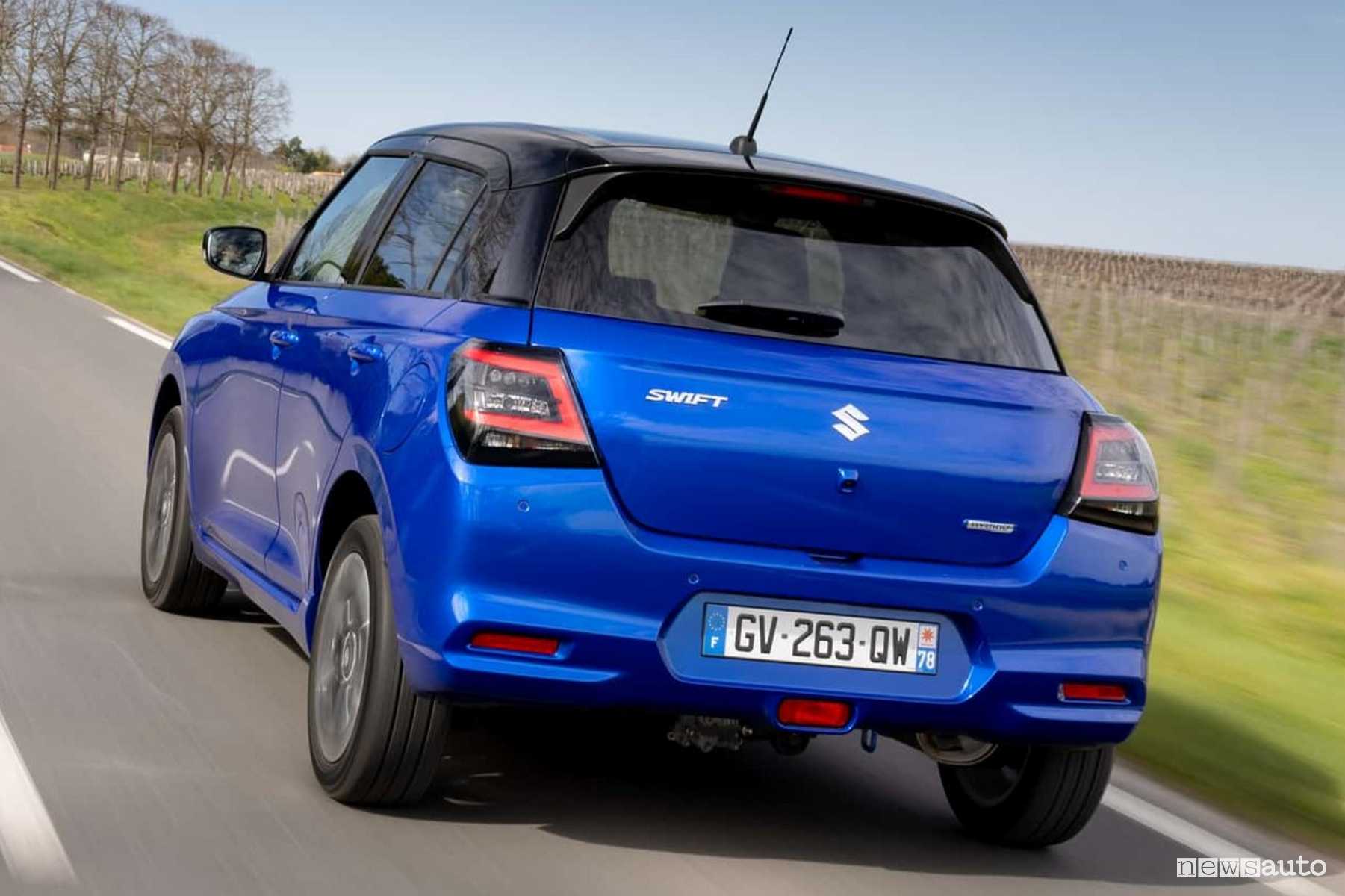 Nuova Suzuki Swift 2024 su strada
